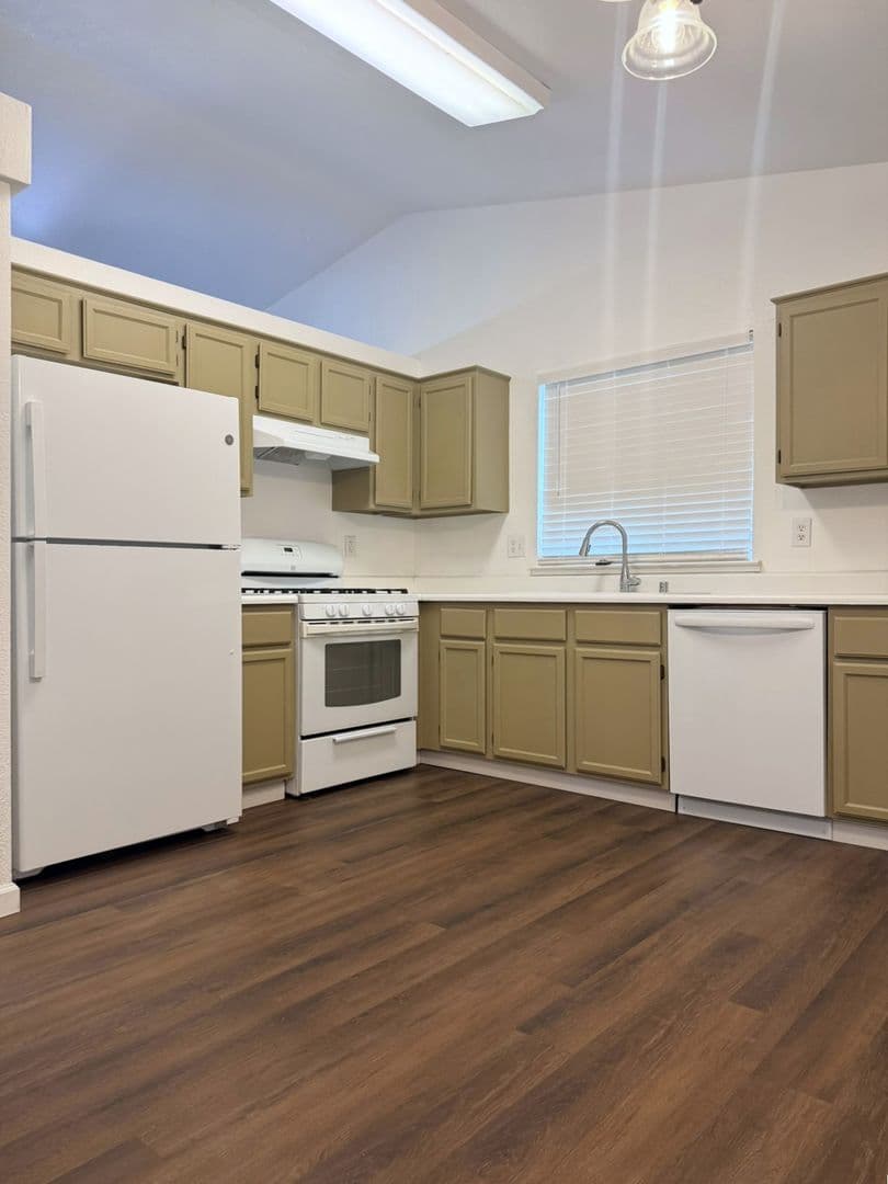 Atwater House: 997 Arrowwood Lane