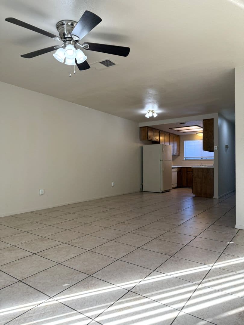 Atwater Apartment: 1285-1295 Elm Ave. (6 units)