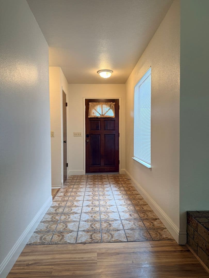 Merced House: 3180 Austin Ave.