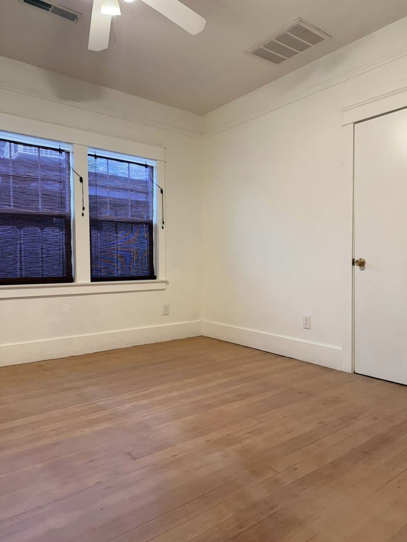 Merced House: 838 W 19th St.