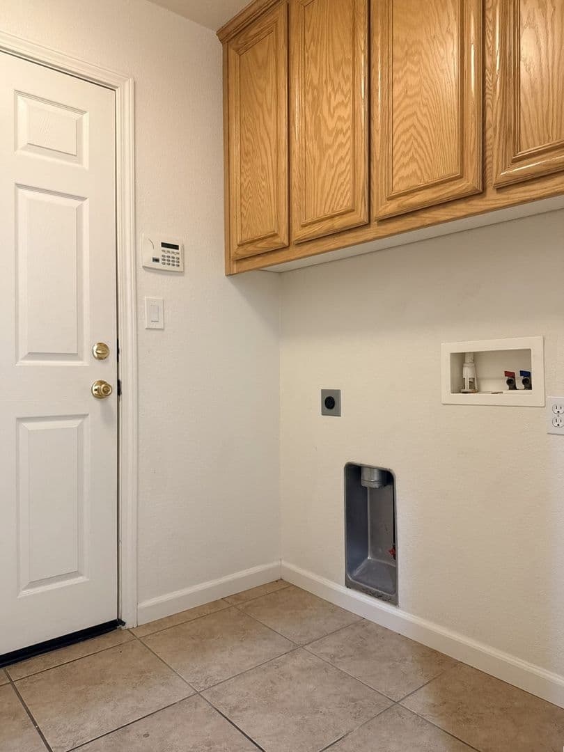 Merced House: 4212 Theresa Ct.