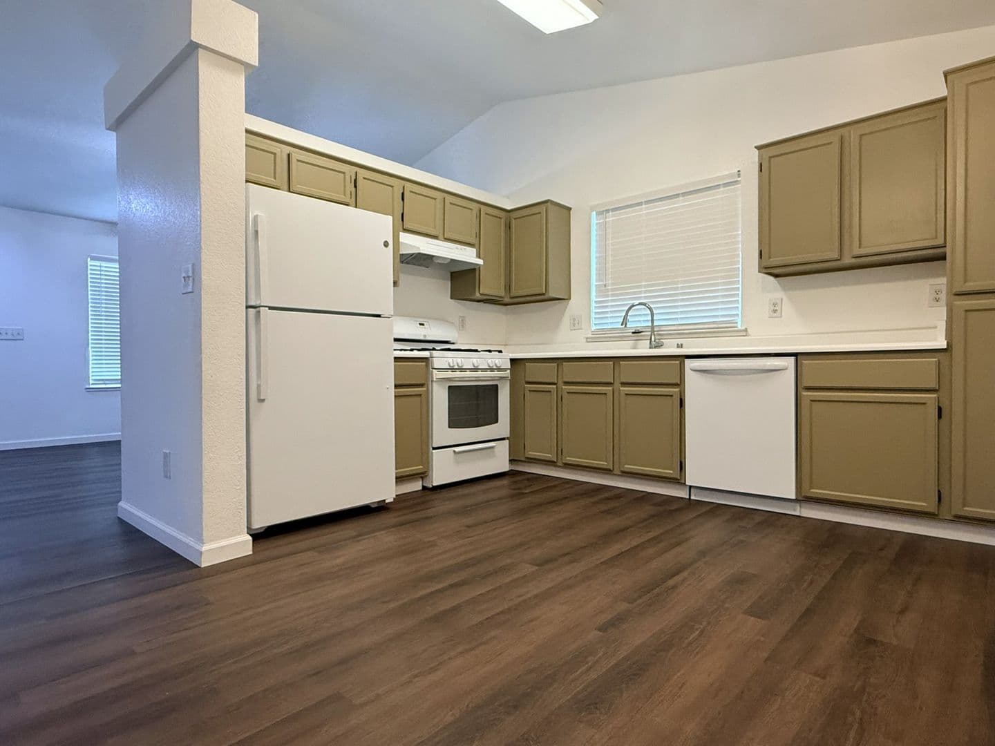 Atwater House: 997 Arrowwood Lane