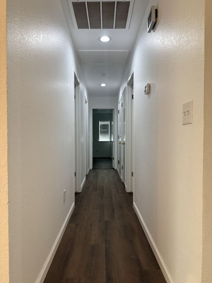 Atwater House: 997 Arrowwood Lane