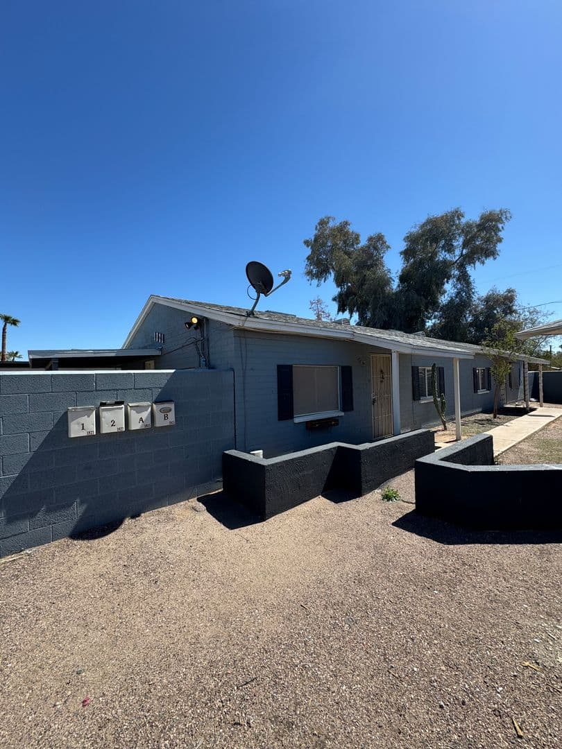 Phoenix Apartment: 1821 E Virginia