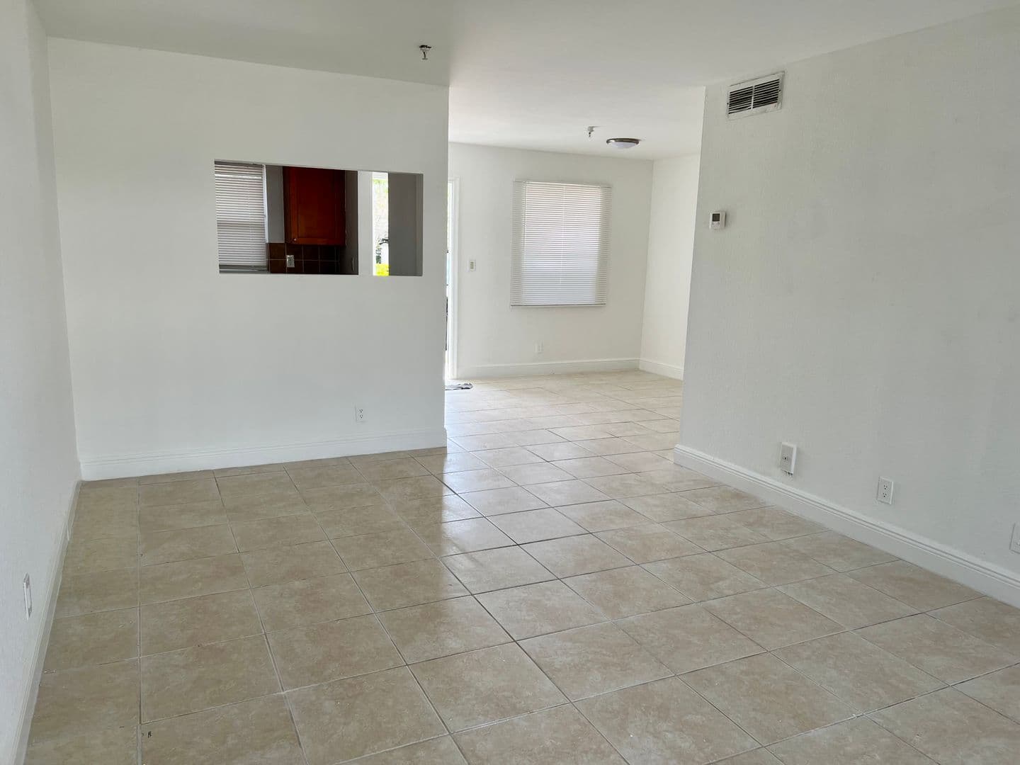 Plantation Apartment: 4251 NW 5th St.