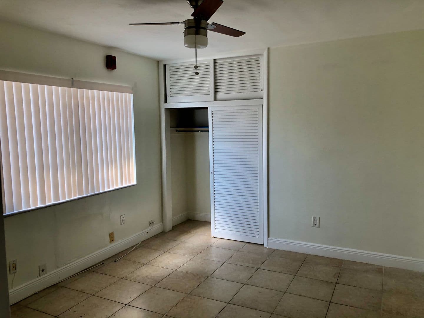 North Miami Beach Apartment: 2072 NE 169TH ST.