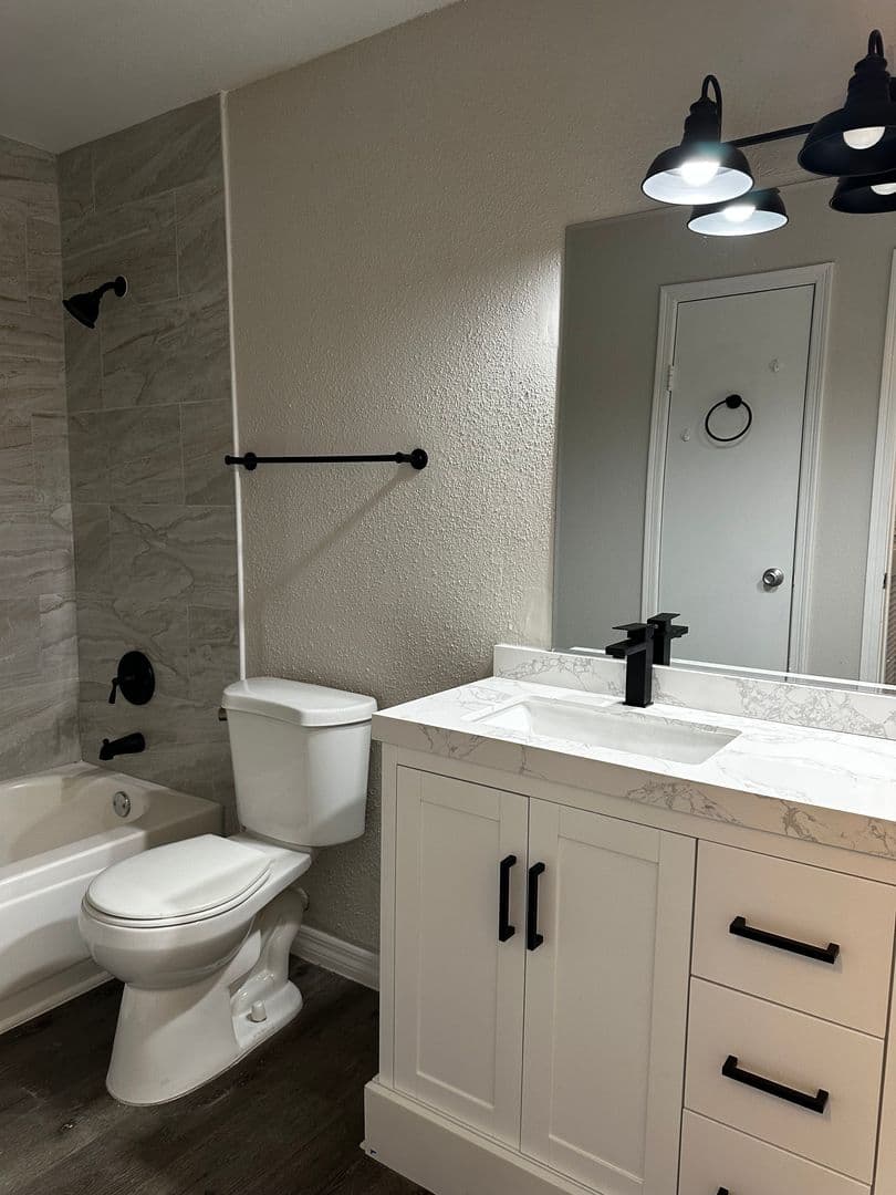 Coral Springs Apartment: 833 Riverside Dr # 831