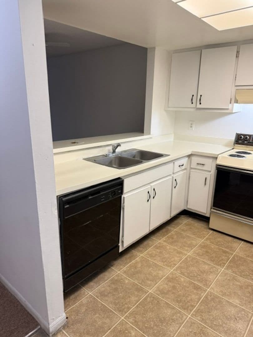 Melbourne Condo: 2937 Regency Dr