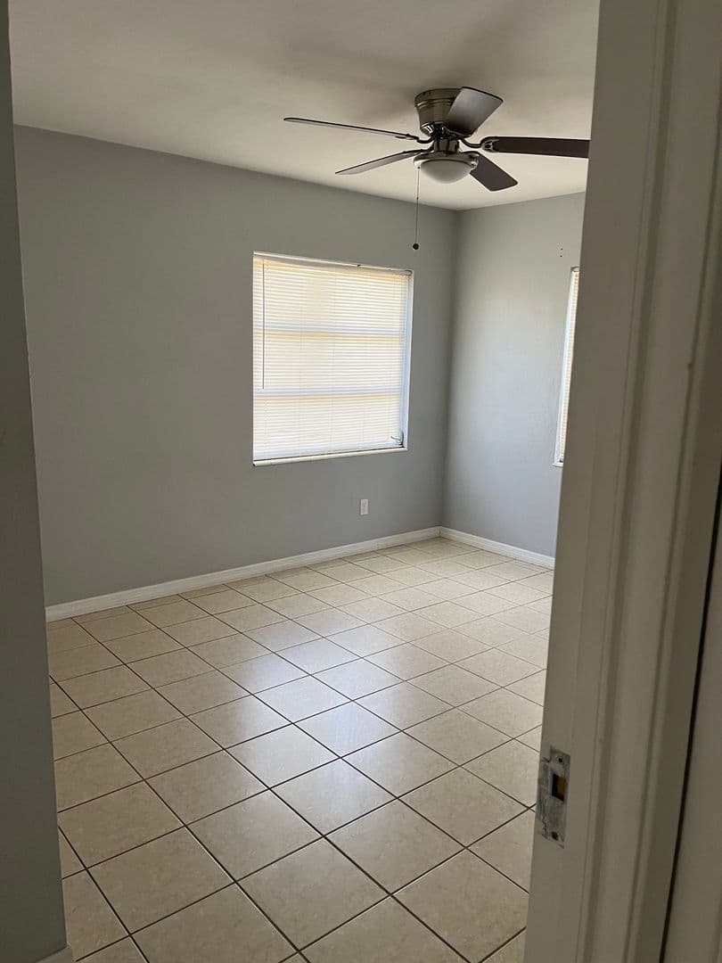 Seminole House: 10723 109th St