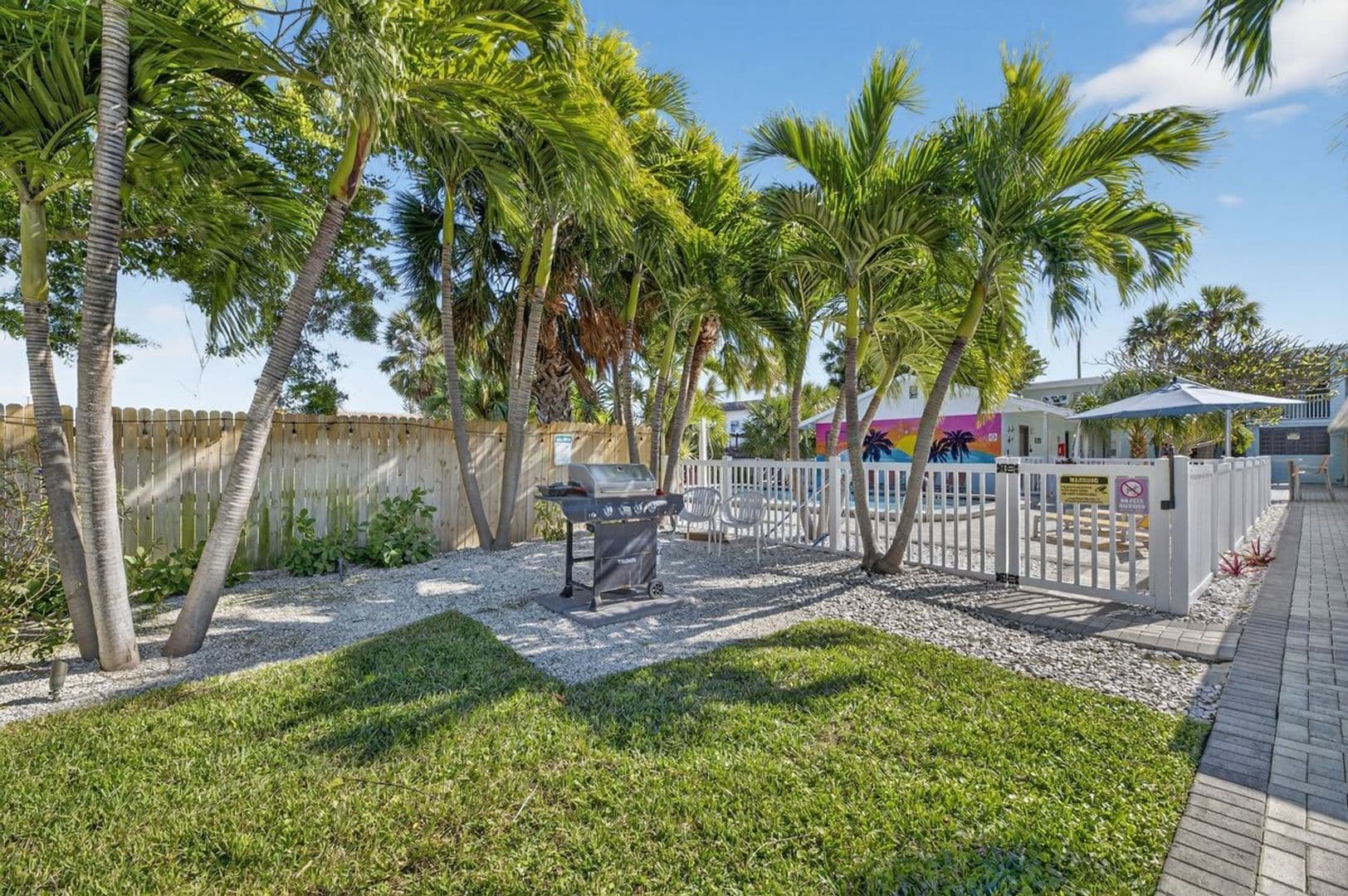 ST PETE BEACH Apartment: 523 72nd AVE