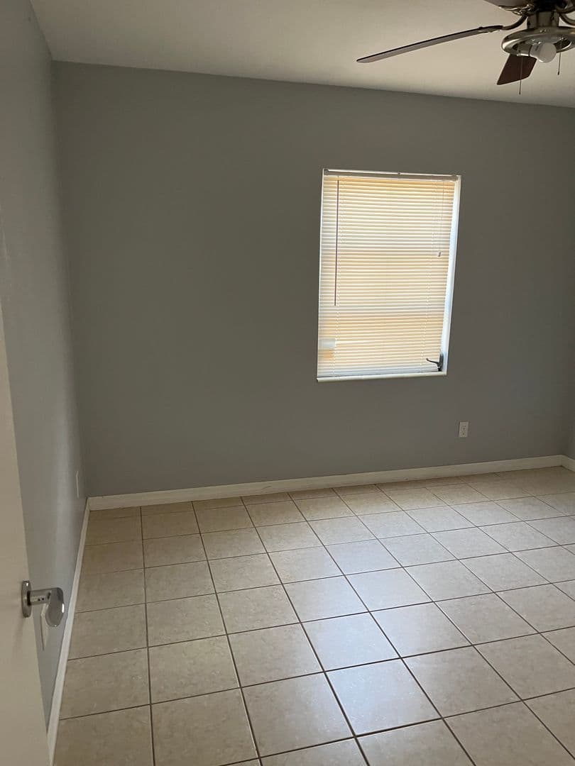 Seminole House: 10723 109th St