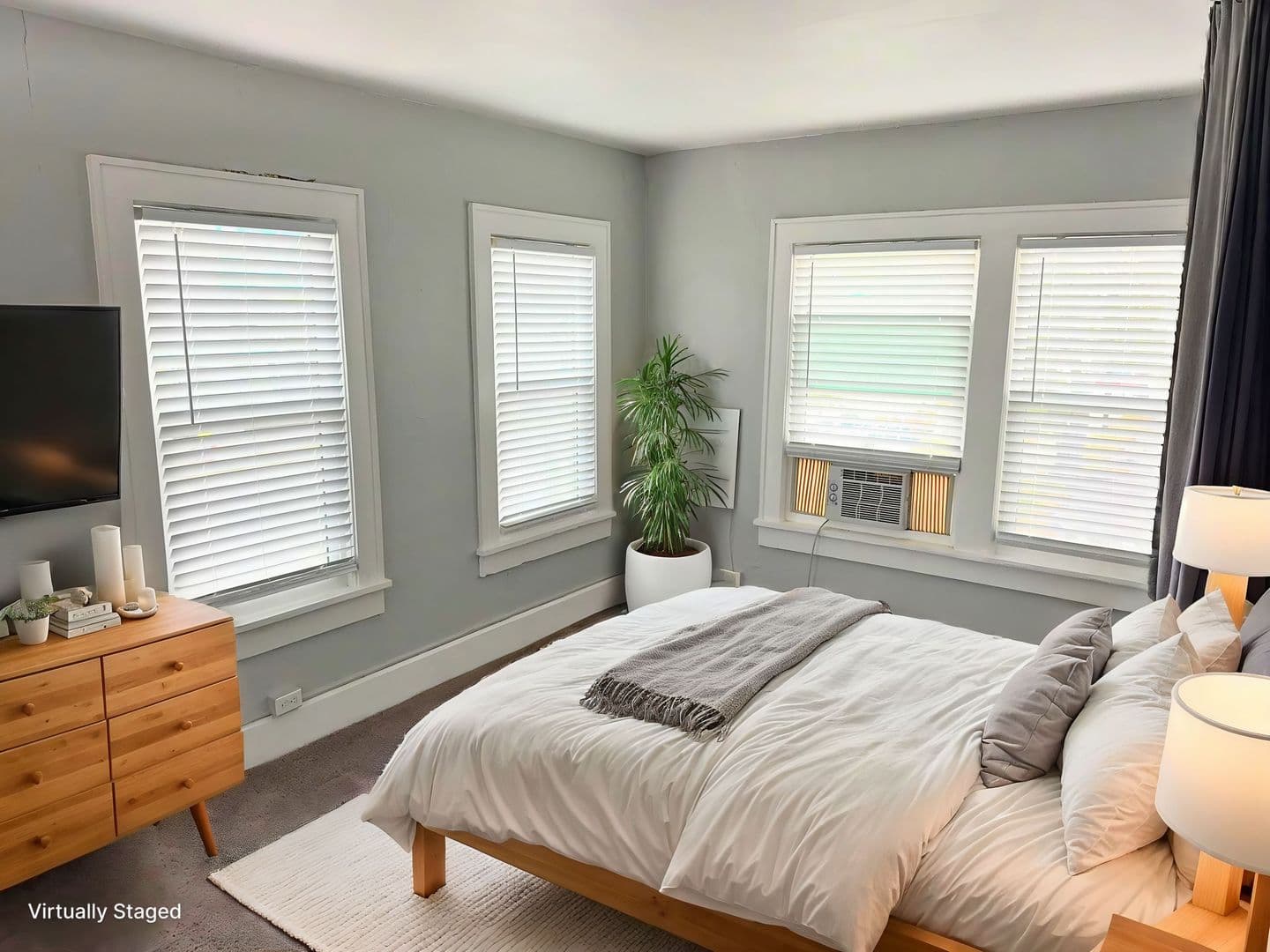 St. Petersburg Apartment: 425 3rd Street N