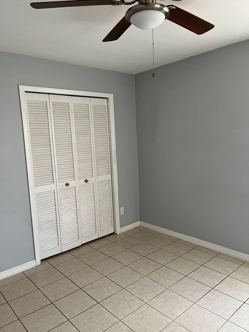 Seminole House: 10723 109th St
