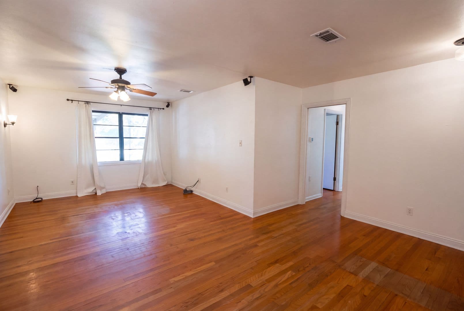 Shreveport House: 3924 Reily Ln