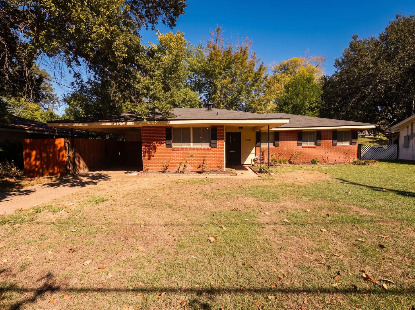 Shreveport House: 3924 Reily Ln