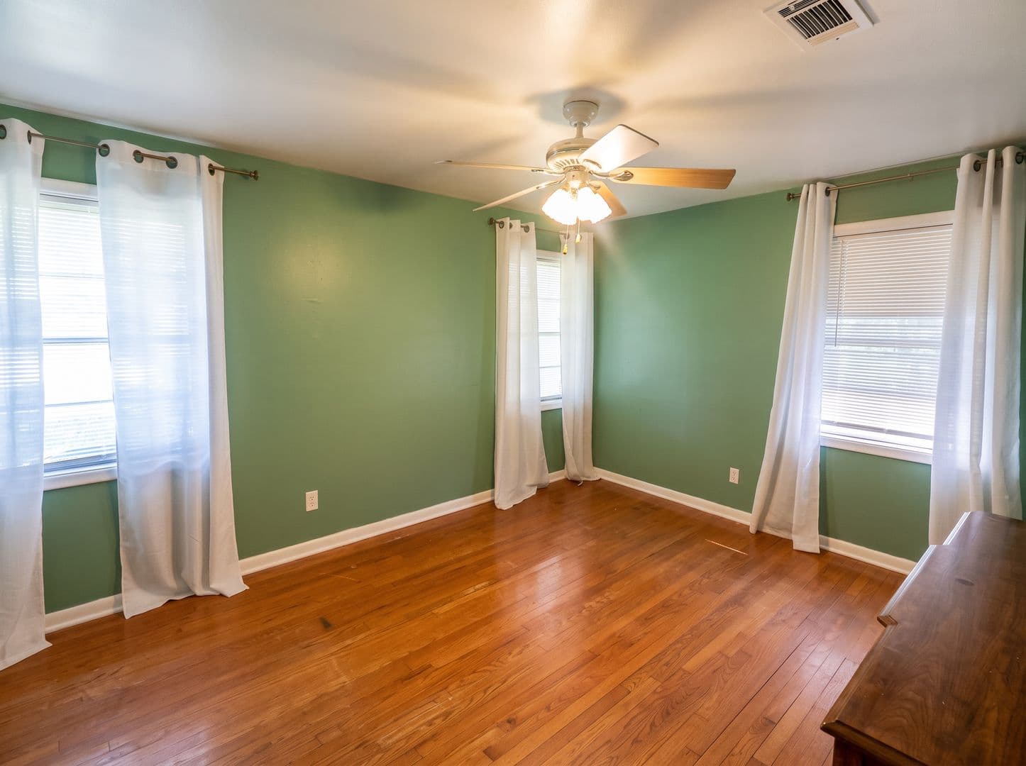 Shreveport House: 3924 Reily Ln