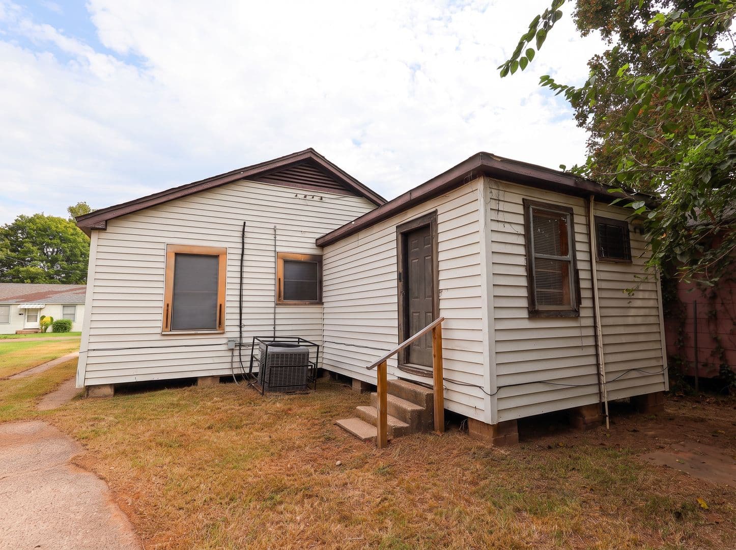 Bossier City House: 504 Yarborough St