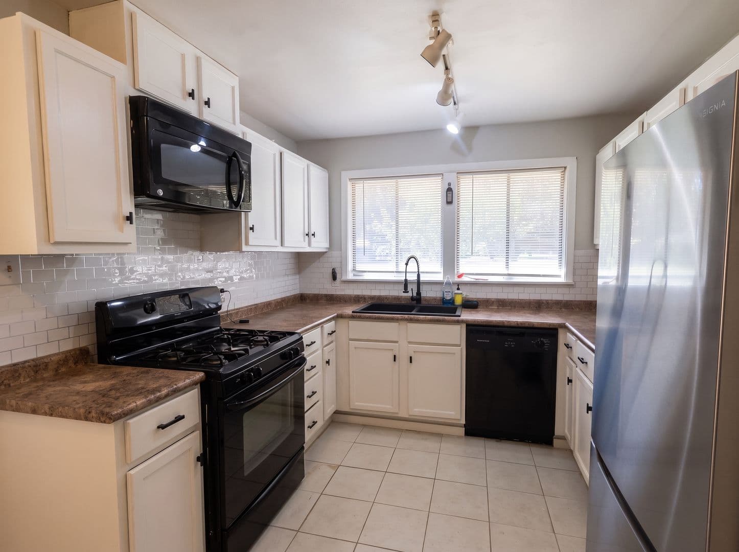 Shreveport House: 3924 Reily Ln