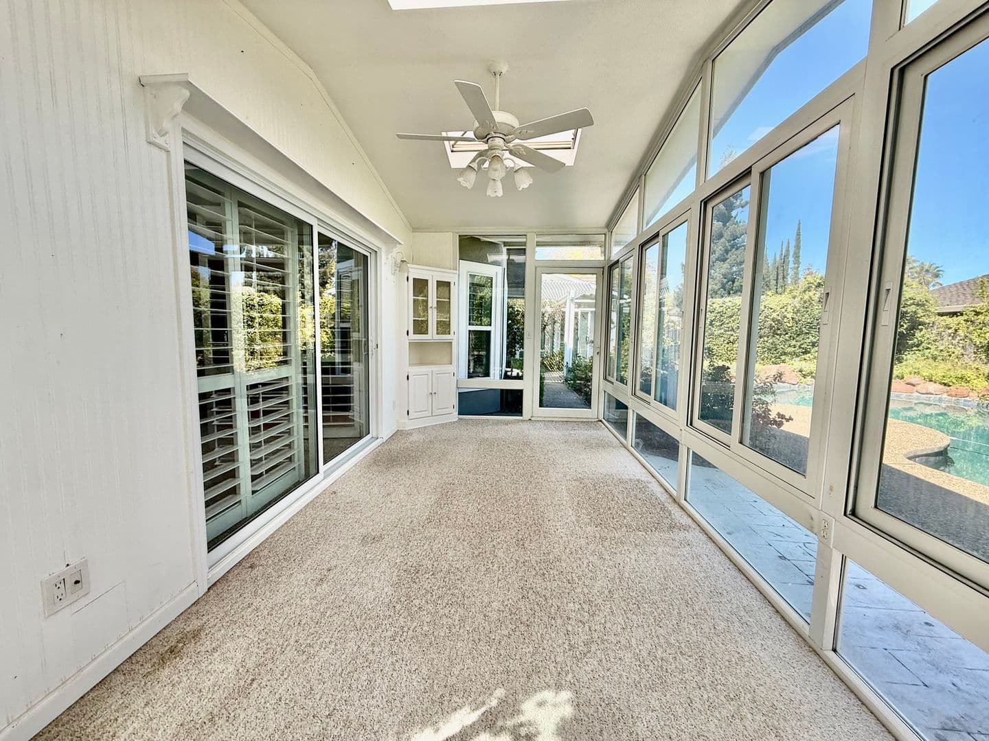 Roseville House: 1101 Newport Way