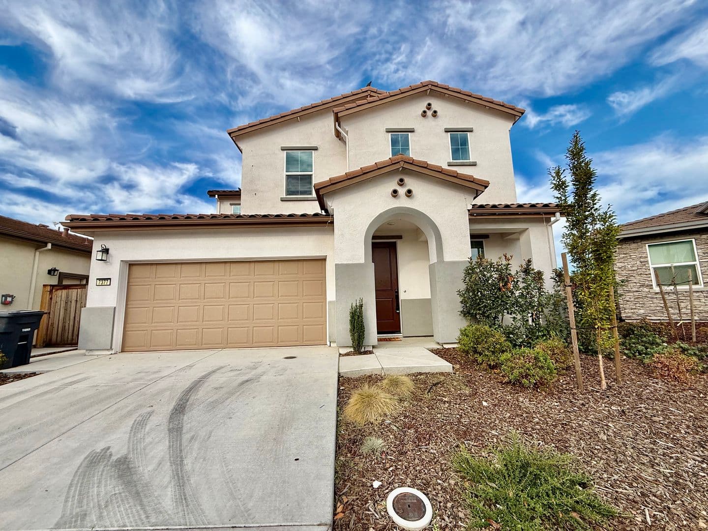Roseville House: 7377 Moon Dream Way