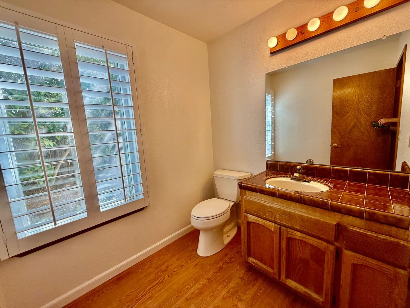 Roseville House: 1101 Newport Way