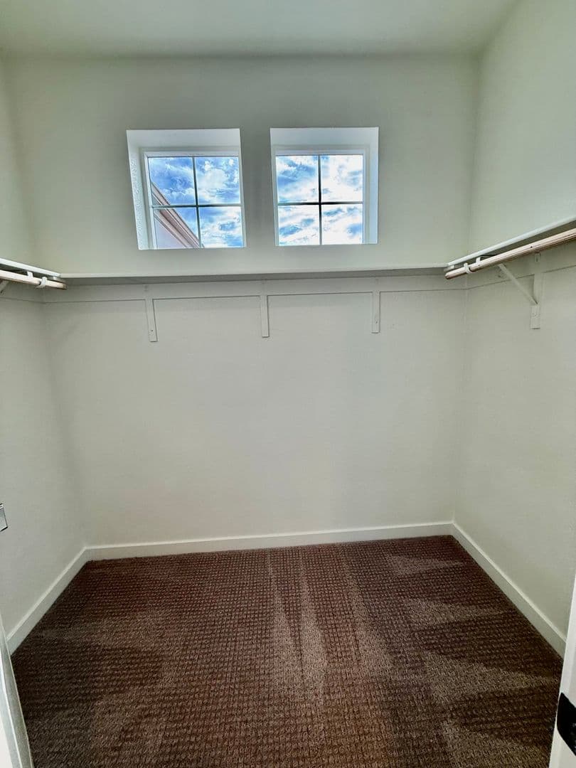 Roseville House: 7377 Moon Dream Way