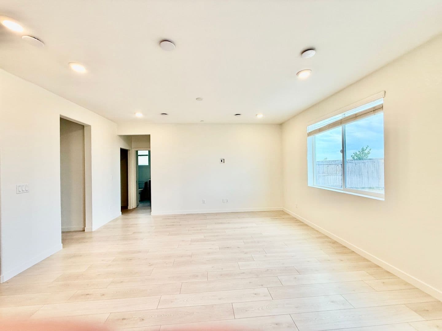 Roseville House: 7377 Moon Dream Way