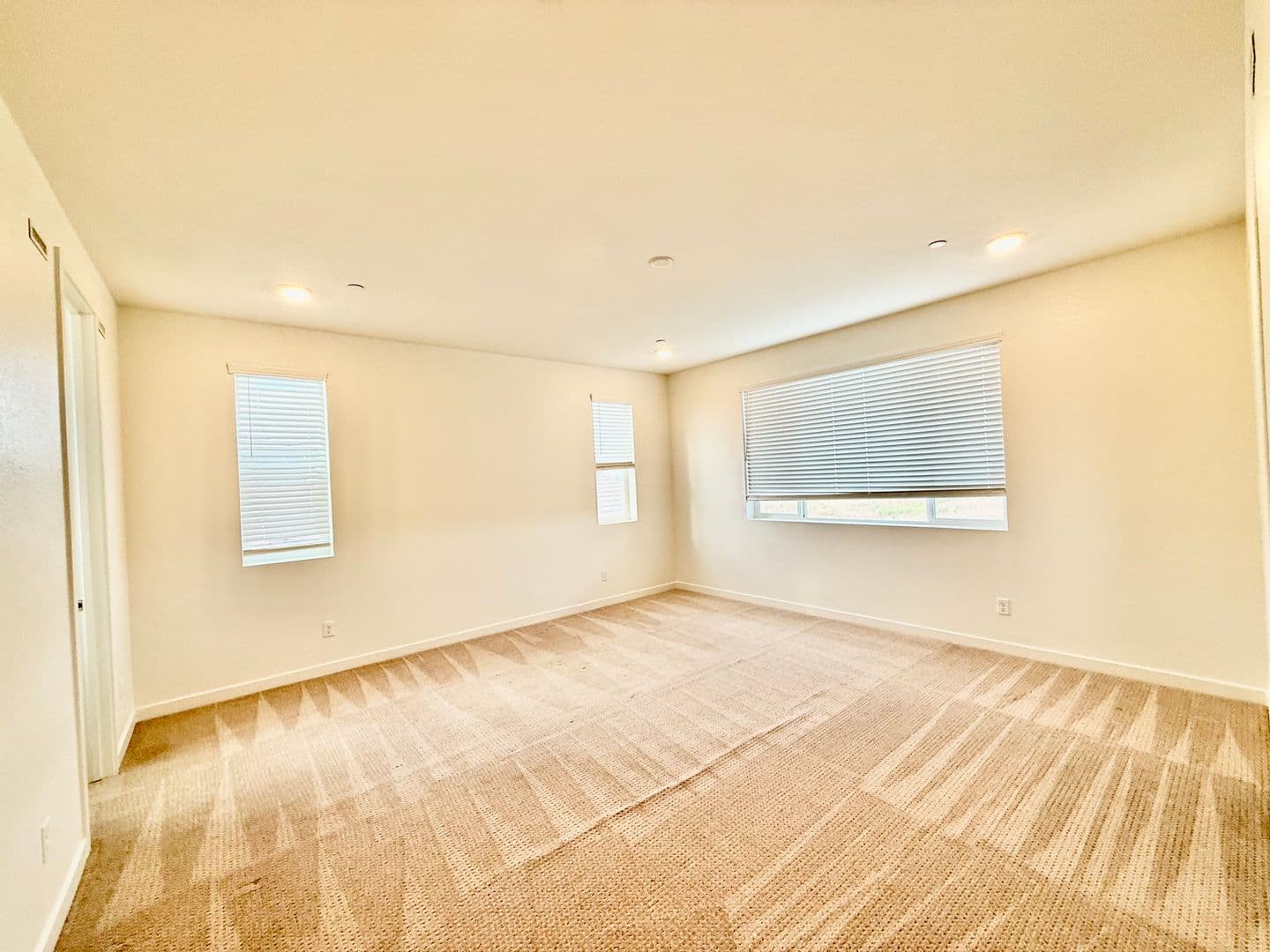 Roseville House: 7377 Moon Dream Way