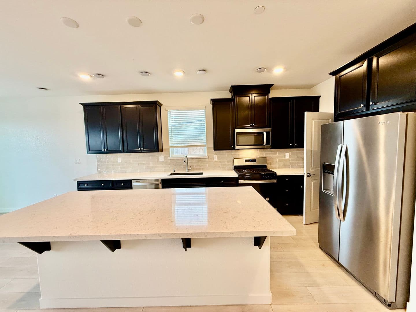 Roseville House: 7377 Moon Dream Way