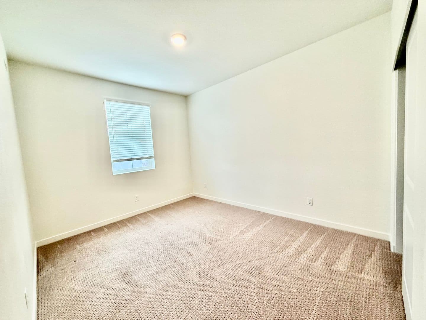 Roseville House: 7377 Moon Dream Way