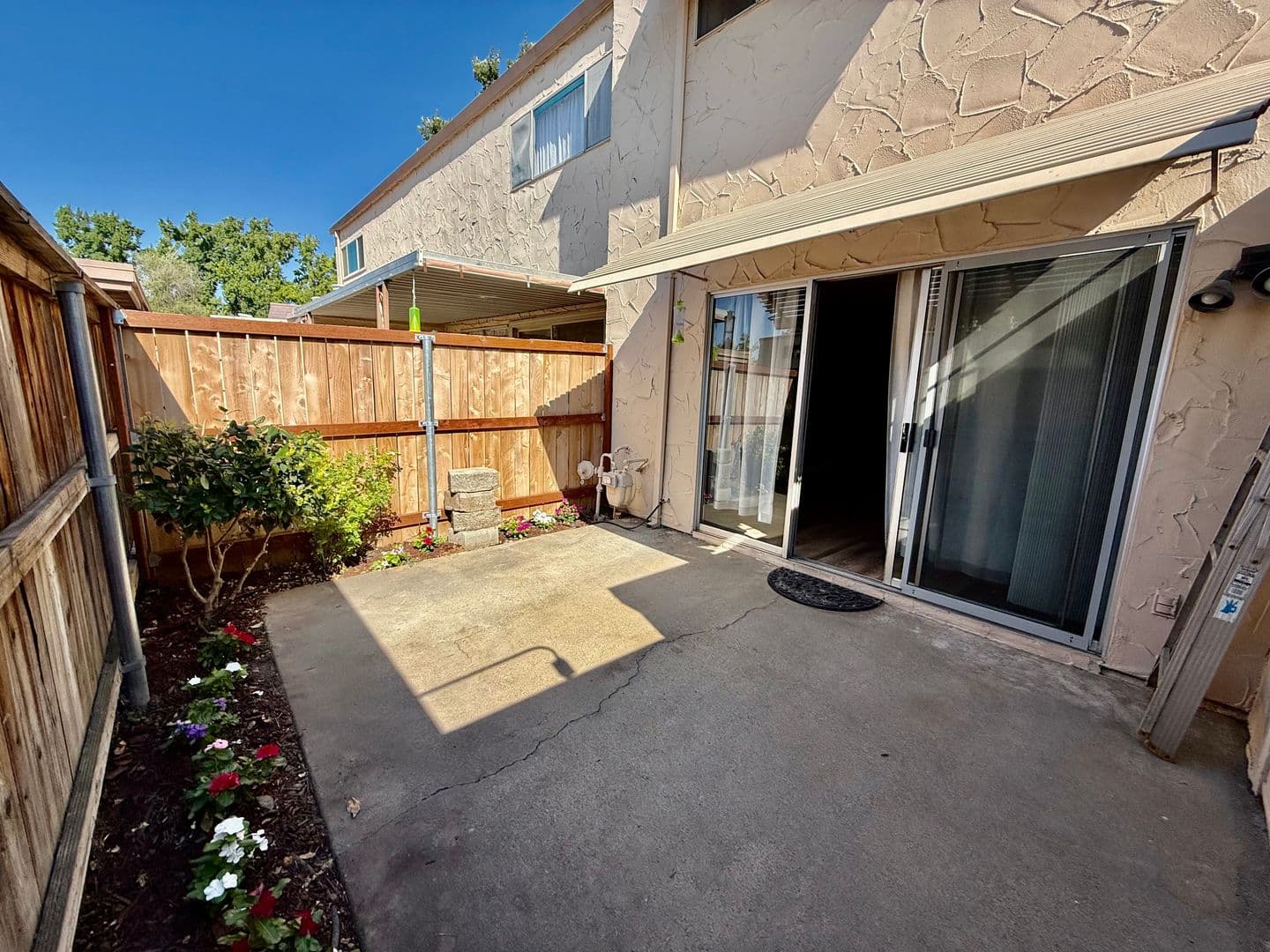 Carmichael Townhome: 6203 Via Casitas