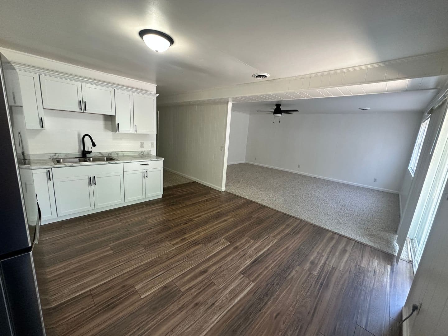 Grand Rivers Apartment: 630 Jennings Road
