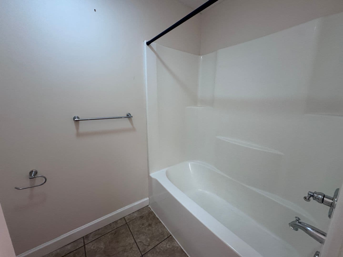 Calvert City Apartment: 130 Drivers Road