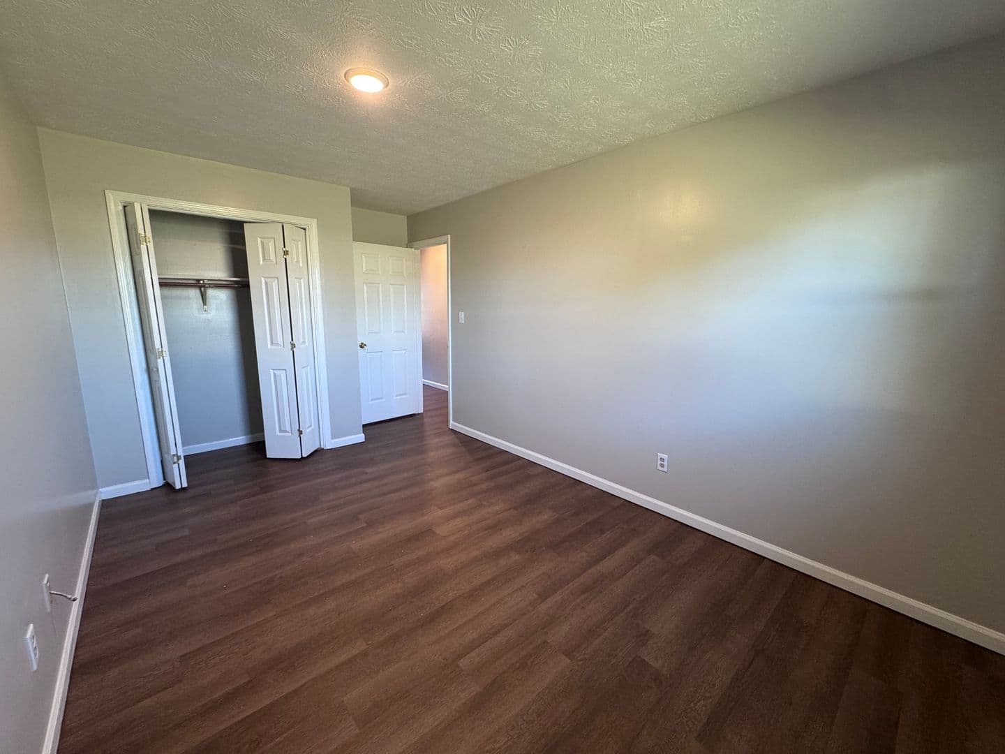 Paducah Apartment: 107 Grogan Circle