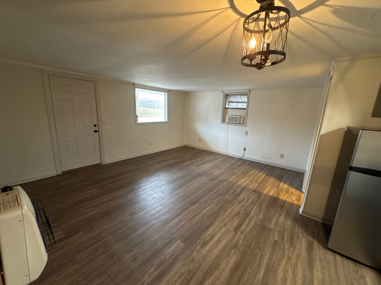 Grand Rivers Apartment: 721 US HWY 62
