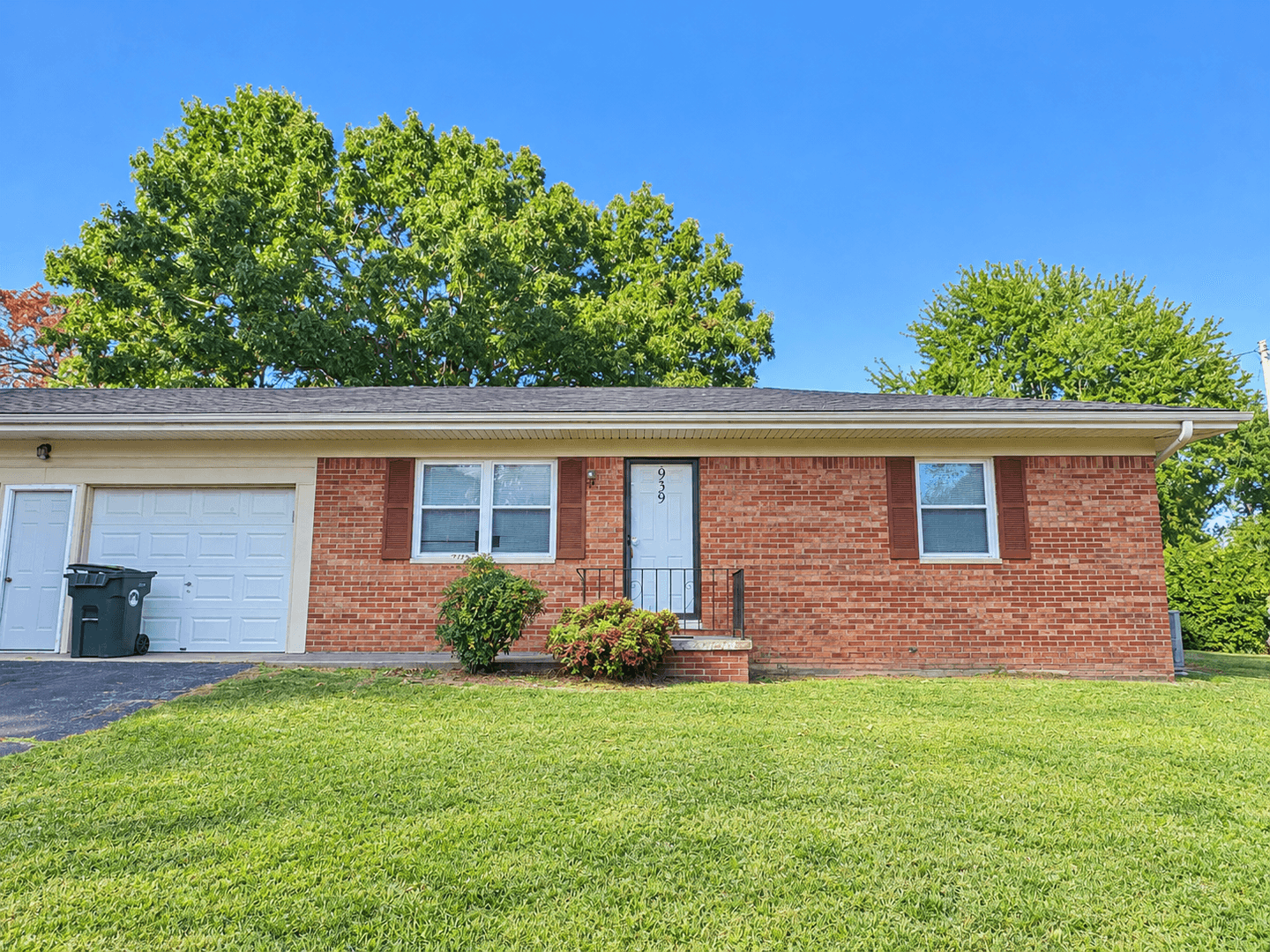 Calvert City Apartment: 937 E 6th Ave