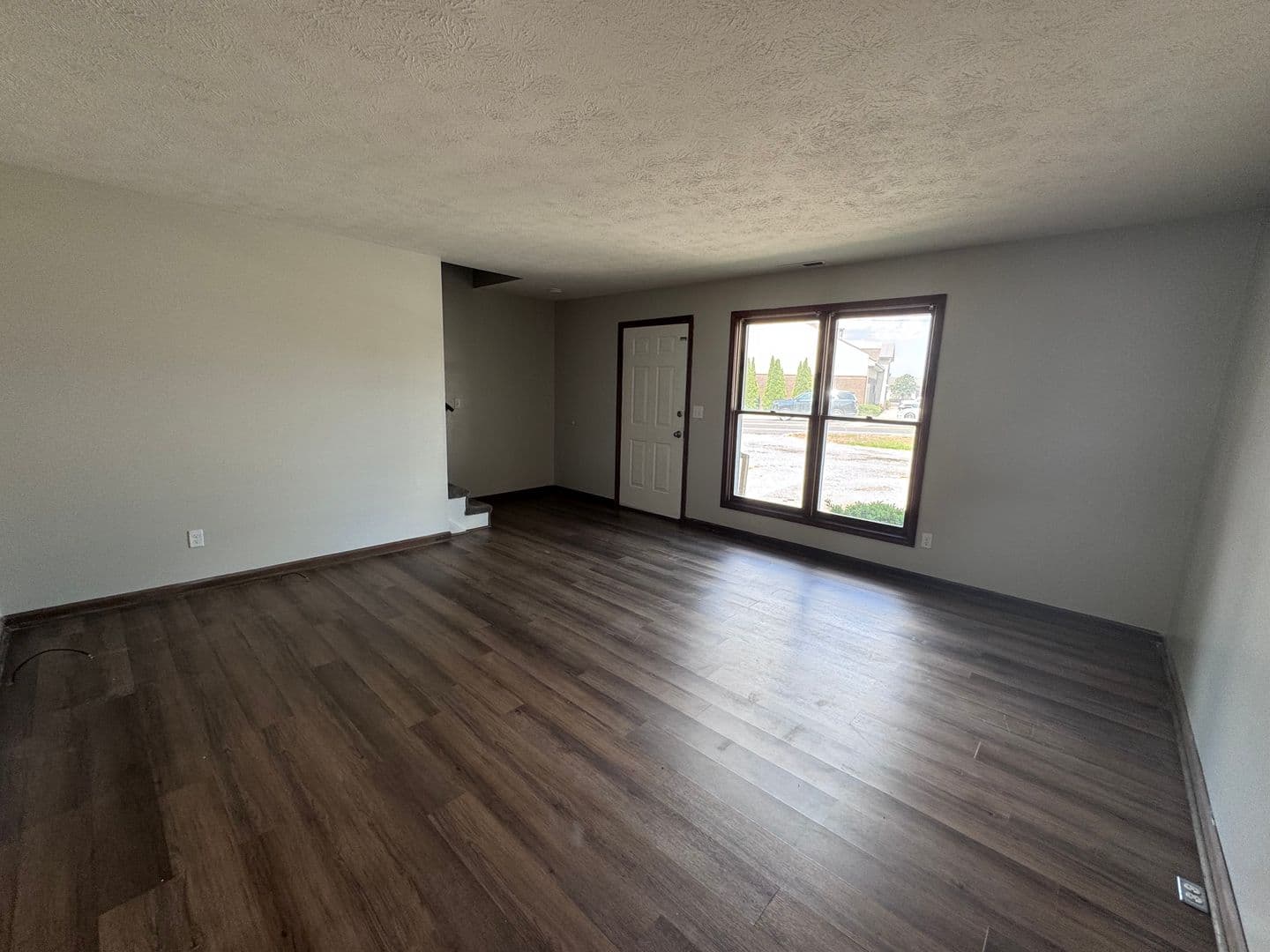 Paducah Apartment: 109 Lakeview Drive