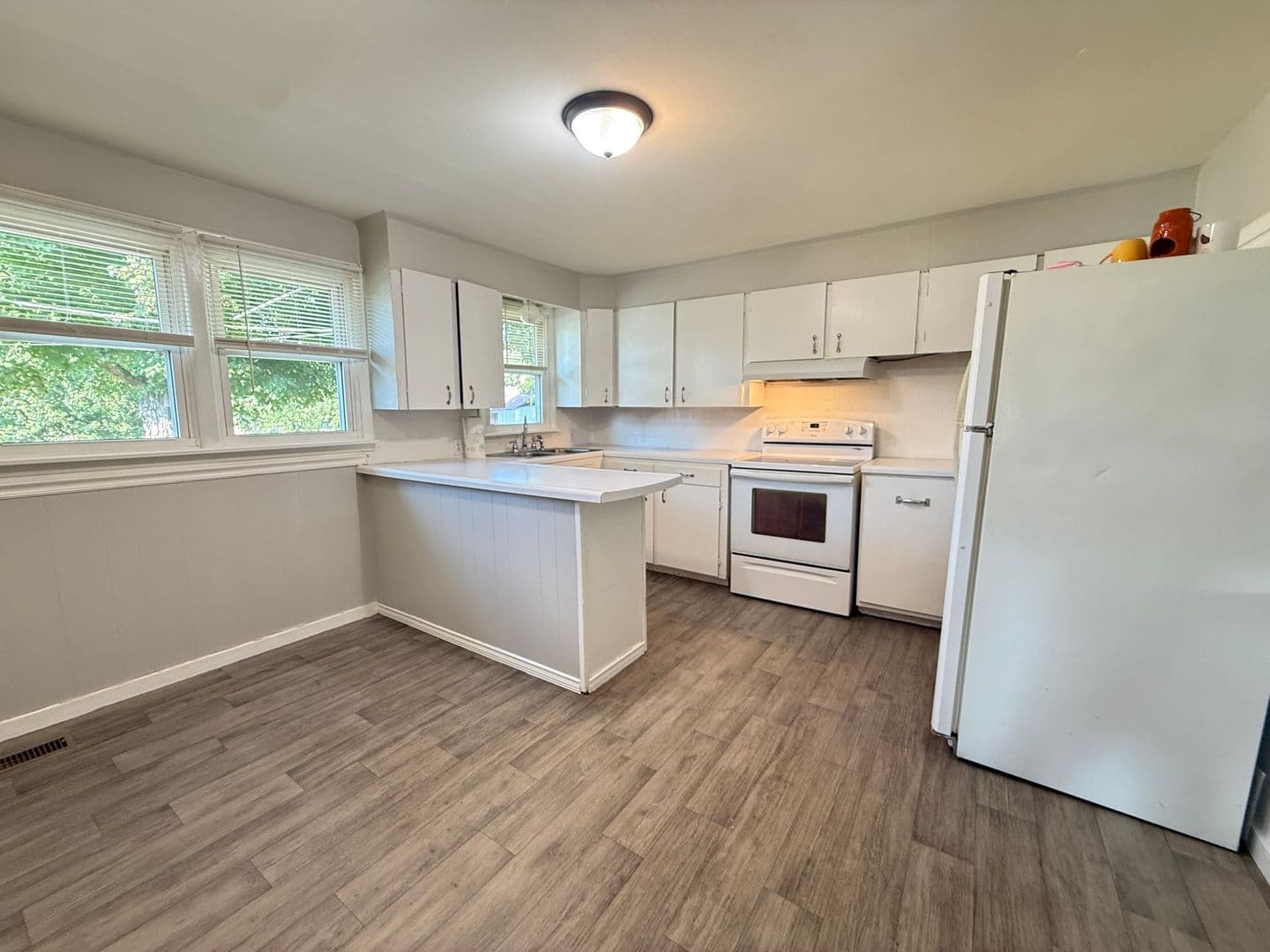 Benton House: 213 E 21st Street