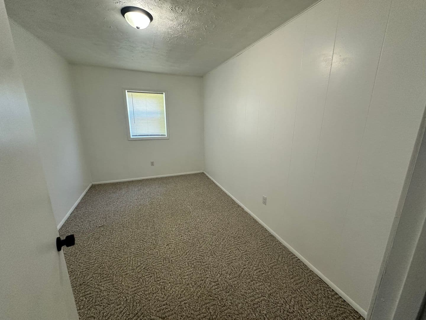 Grand Rivers Apartment: 630 Jennings Road