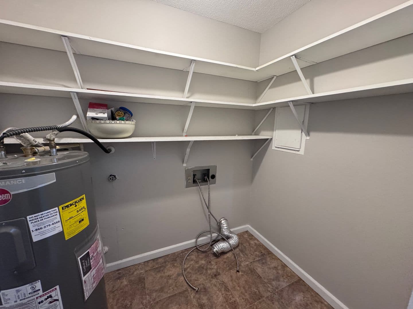 Calvert City Apartment: 620 Oak Park Blvd - Apt 205