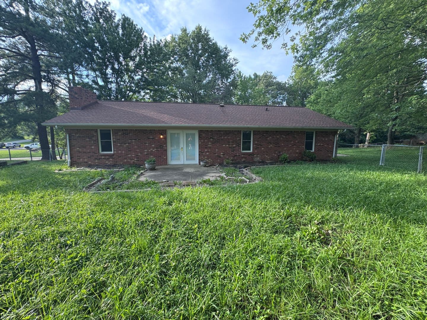 Paducah House: 4430 Chicadee Drive