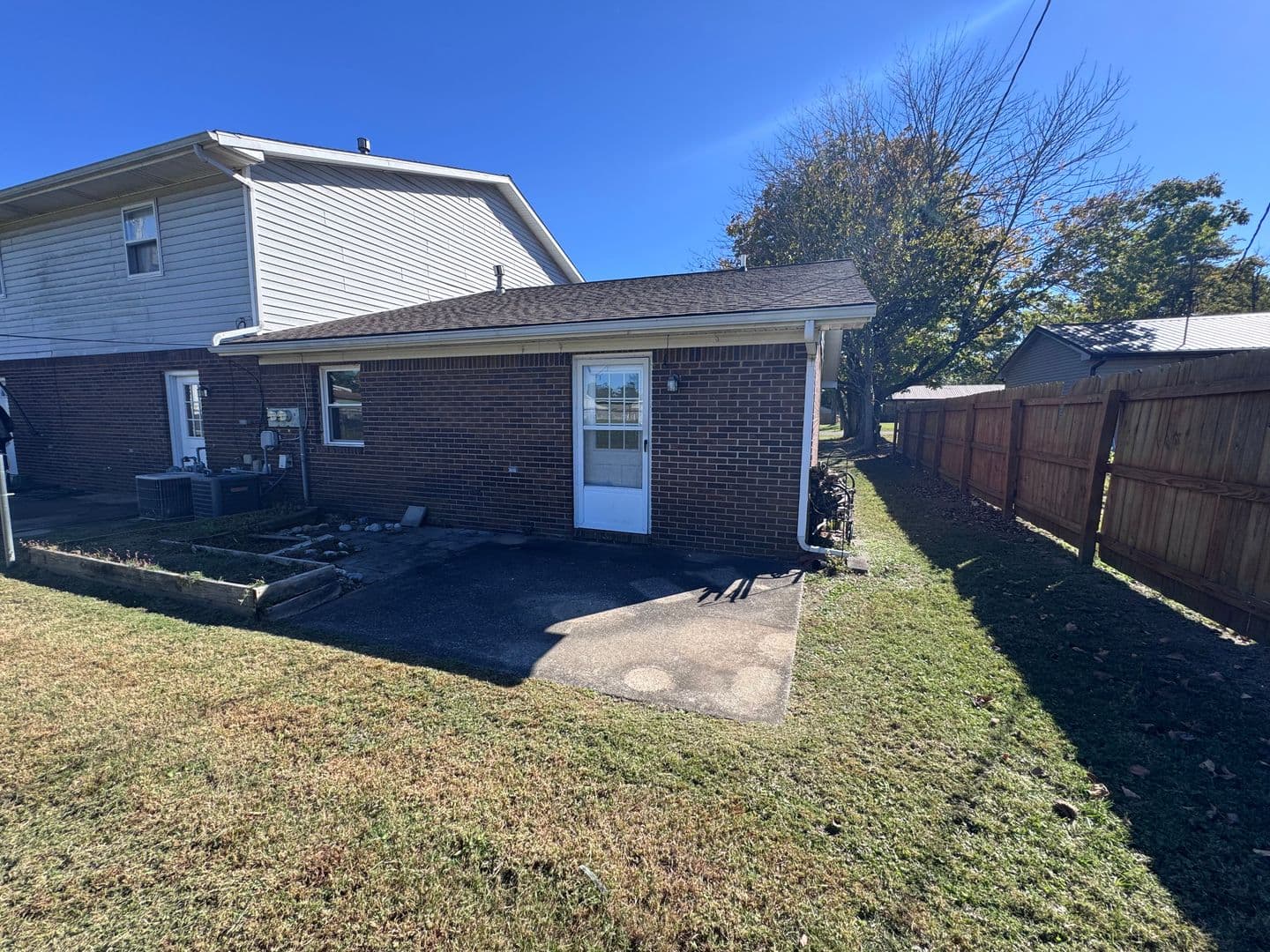 Paducah Apartment: 107 Grogan Circle