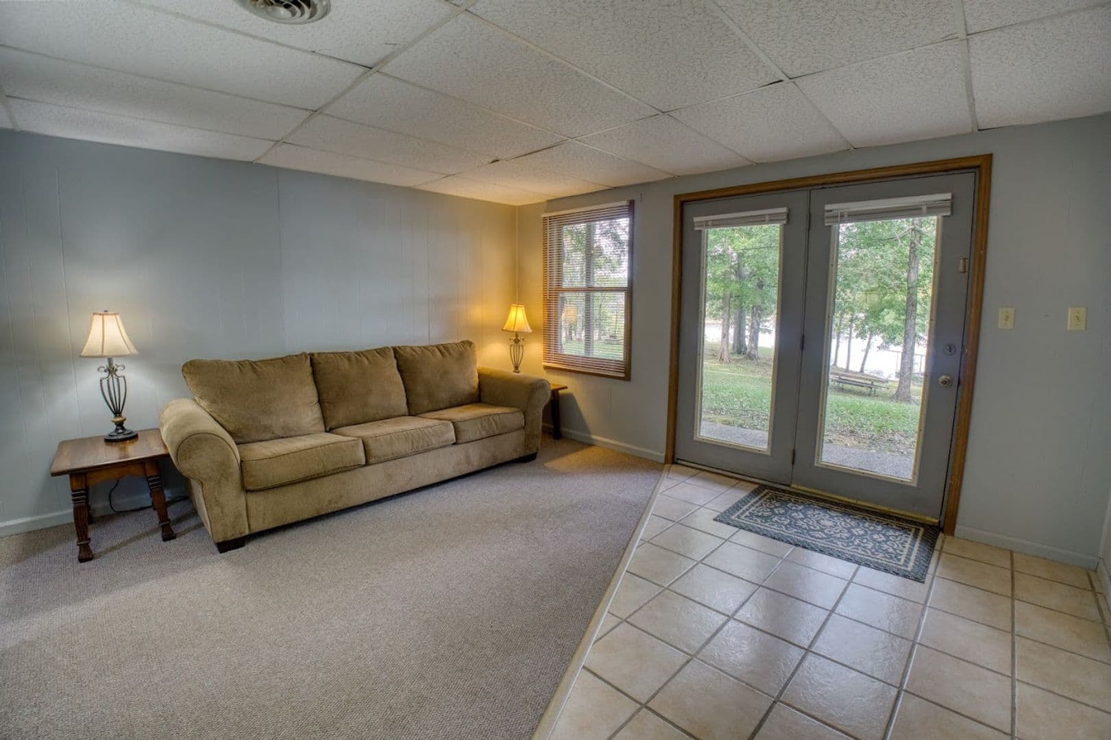 Eddyville Apartment: 75 Forest Glenn Drive - Lakeside Cabin