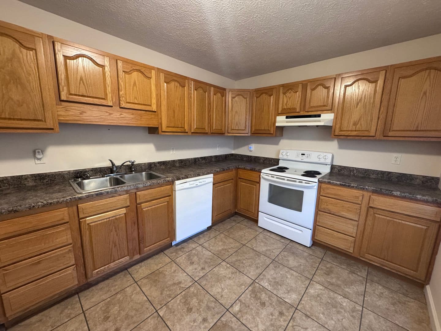 Calvert City Apartment: 130 Drivers Road