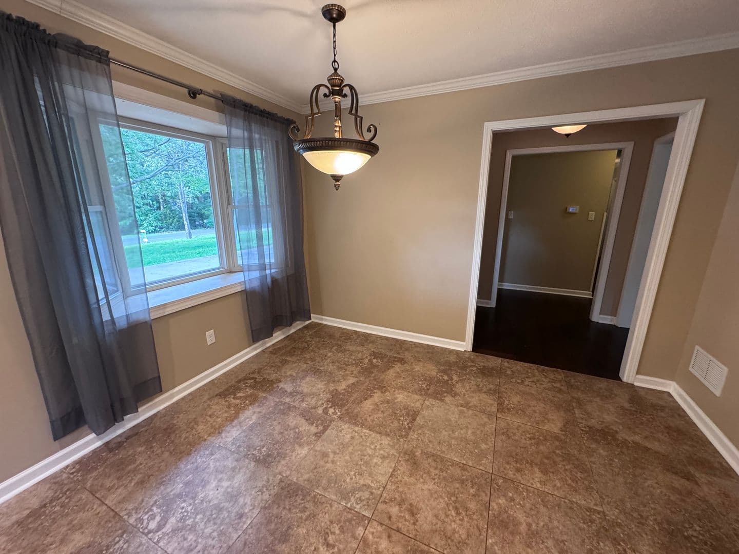 Paducah House: 4430 Chicadee Drive
