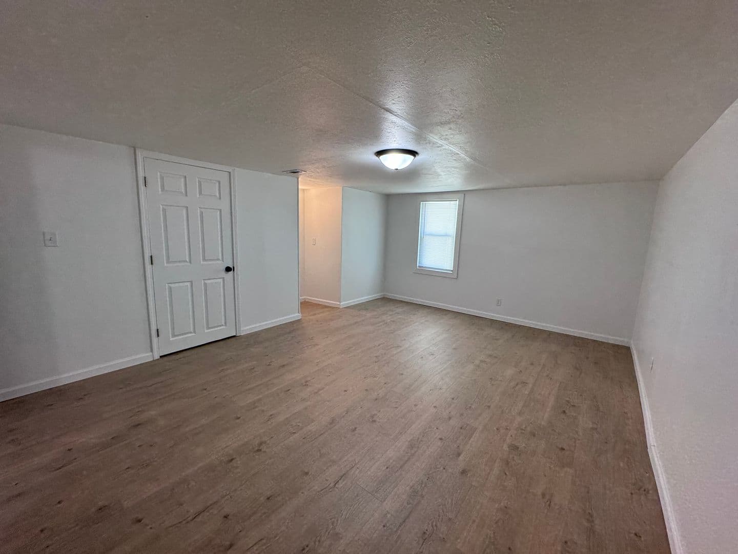 Kevil House: 11450 Bonham