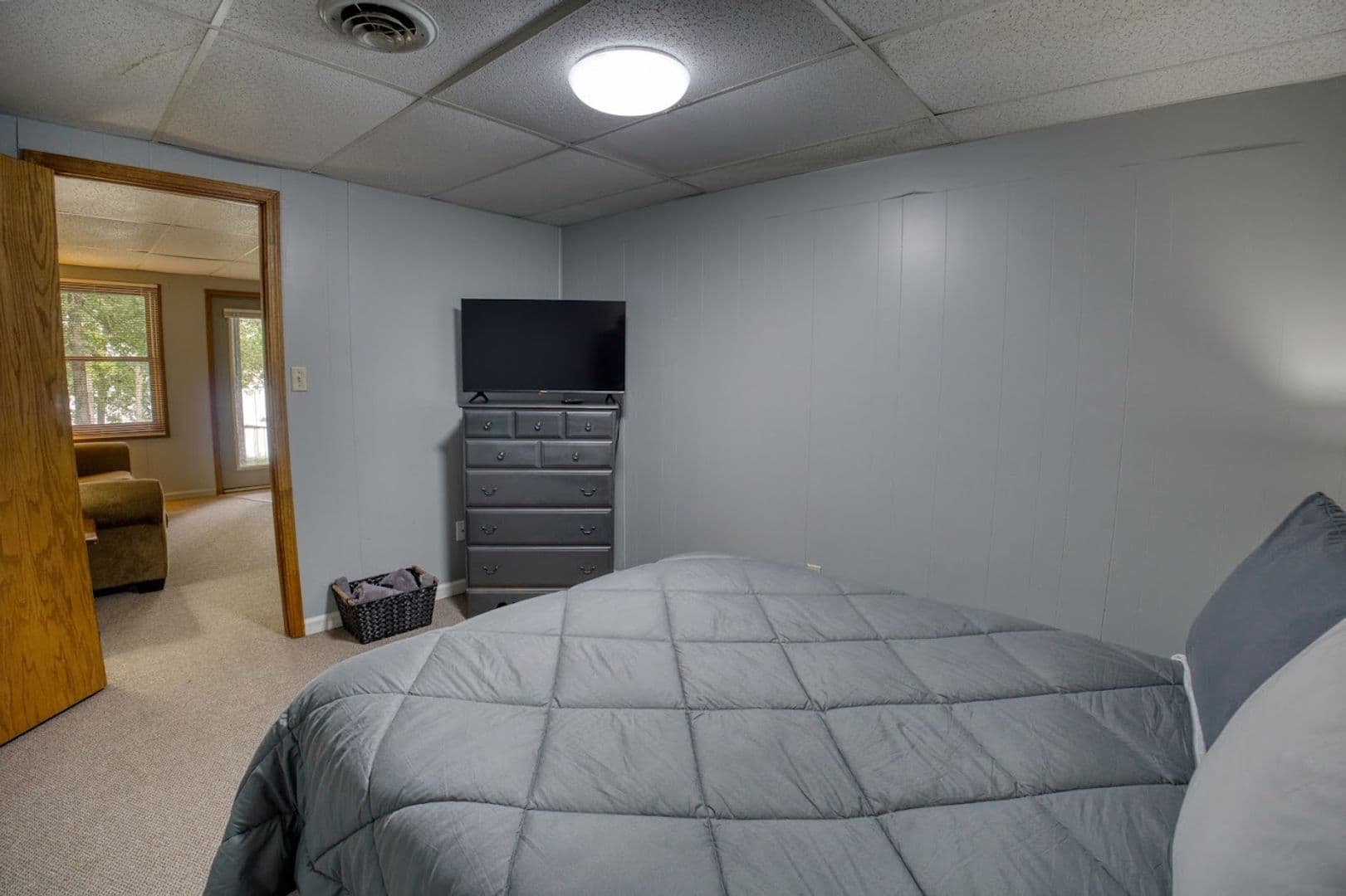 Eddyville Apartment: 75 Forest Glenn Drive - Lakeside Cabin