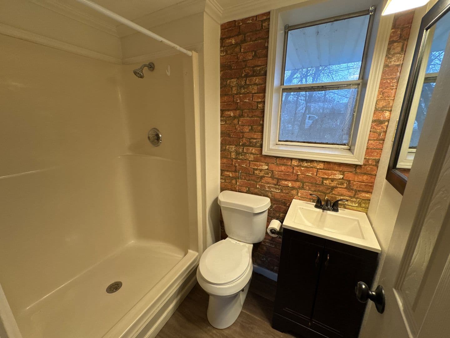Grand Rivers Apartment: 721 US HWY 62
