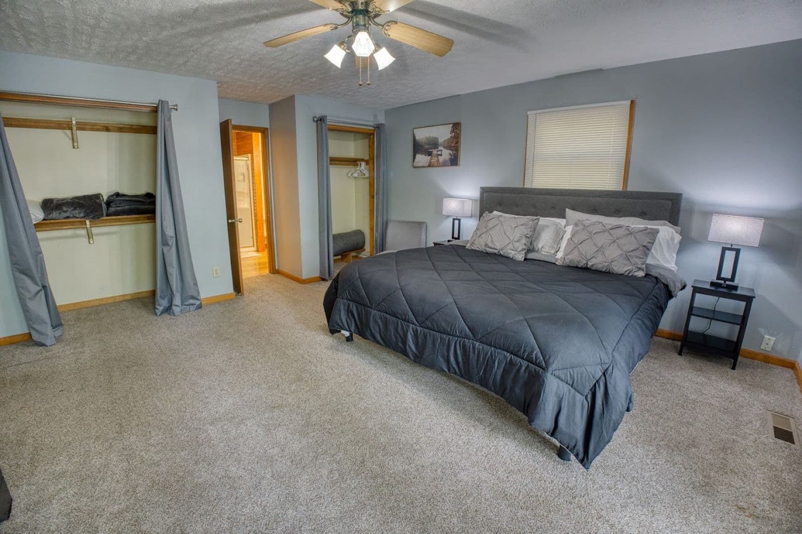 Eddyville Apartment: 75 Forest Glenn Drive - Lakeside Cabin