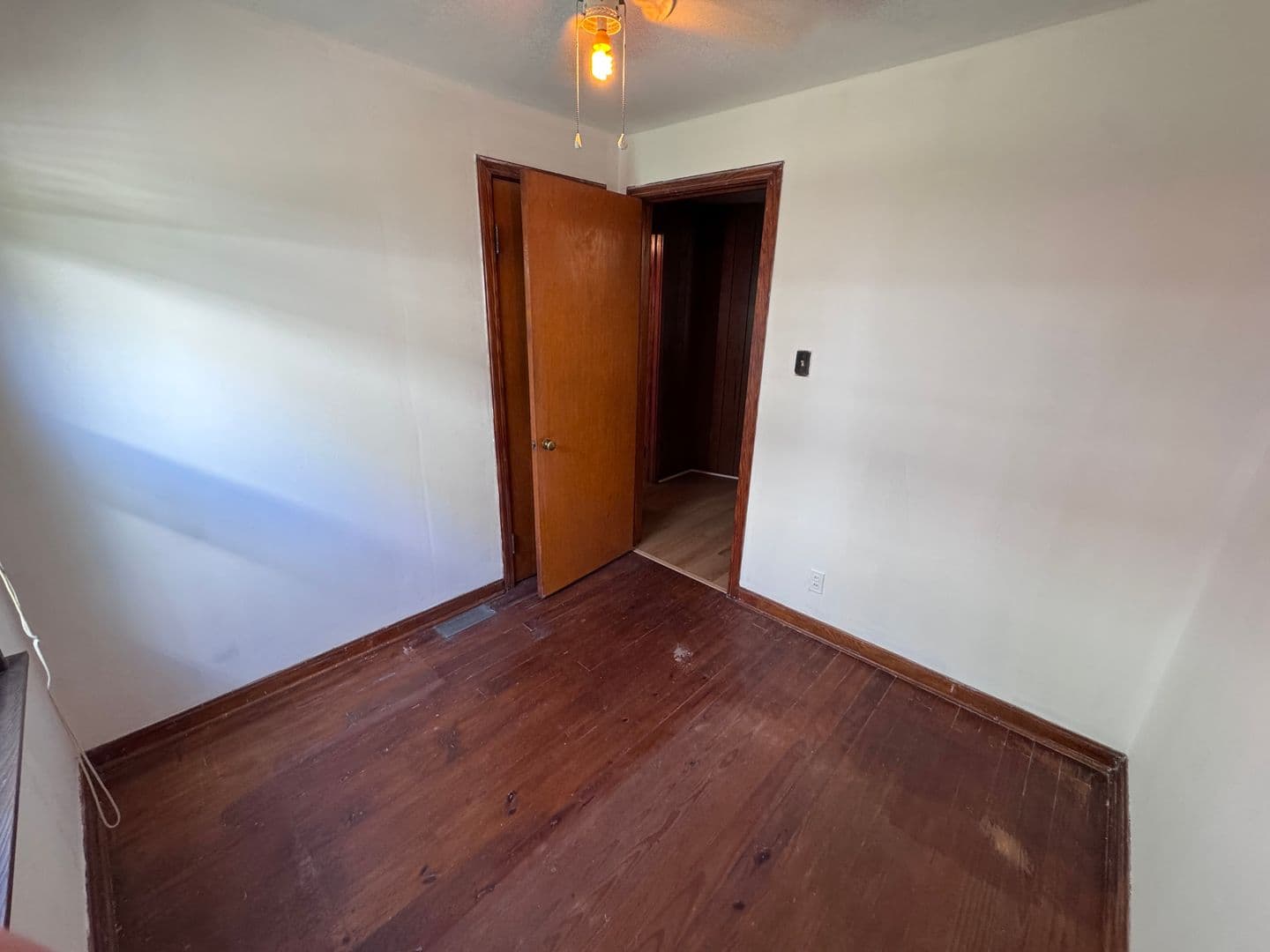 Barlow House: 163 Broadway